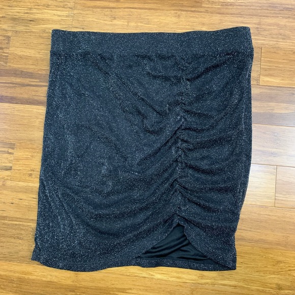 Torrid Ruched Mini Skirt Womens Size 2X Sparkle Bodycon Party Black Short Summer - Picture 1 of 8